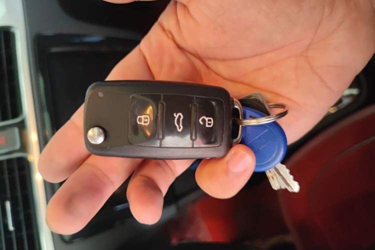 Used Skoda Rapid 2018 1.6L Automatic Comfort Edition Vehicle Key