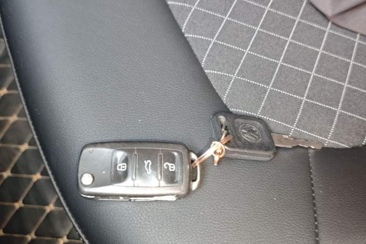 Used Skoda Rapid 2018 1.6L Automatic Comfort Edition Vehicle Key