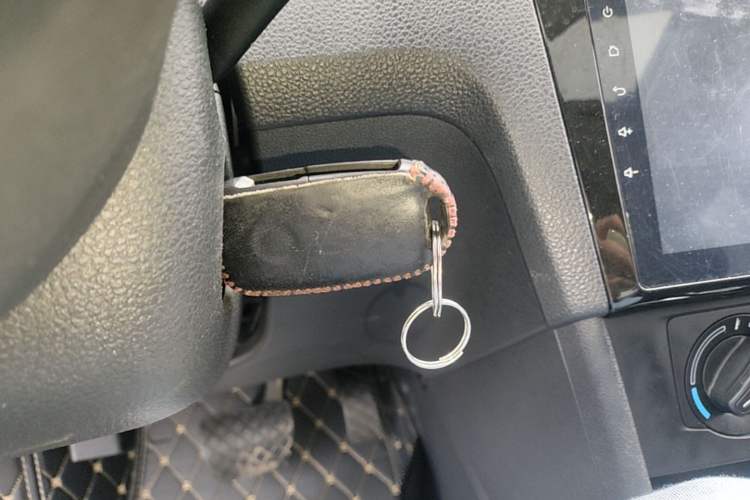 Used Skoda Rapid 2018 1.6L Automatic Comfort Edition Vehicle Key