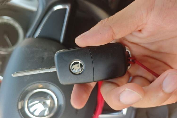 Used Skoda Rapid 2018 1.6L Manual Comfort Edition Vehicle Key