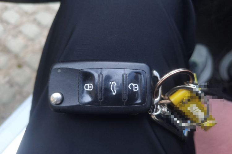 Used Skoda Rapid 2018 1.6L Manual Comfort Edition Vehicle Key