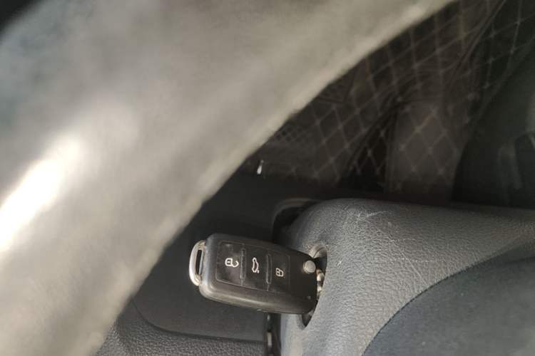Used Skoda Rapid 2018 1.6L Automatic Comfort Edition Vehicle Key