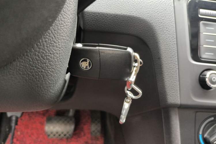 Used Skoda Rapid 2018 1.6L Automatic Comfort Edition Vehicle Key
