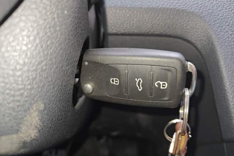 Used Skoda Rapid 2018 1.6L Automatic Comfort Edition Vehicle Key