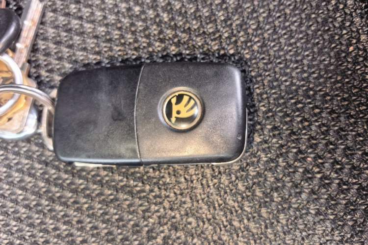 Used Skoda Rapid 2018 1.6L Manual Comfort Edition Vehicle Key