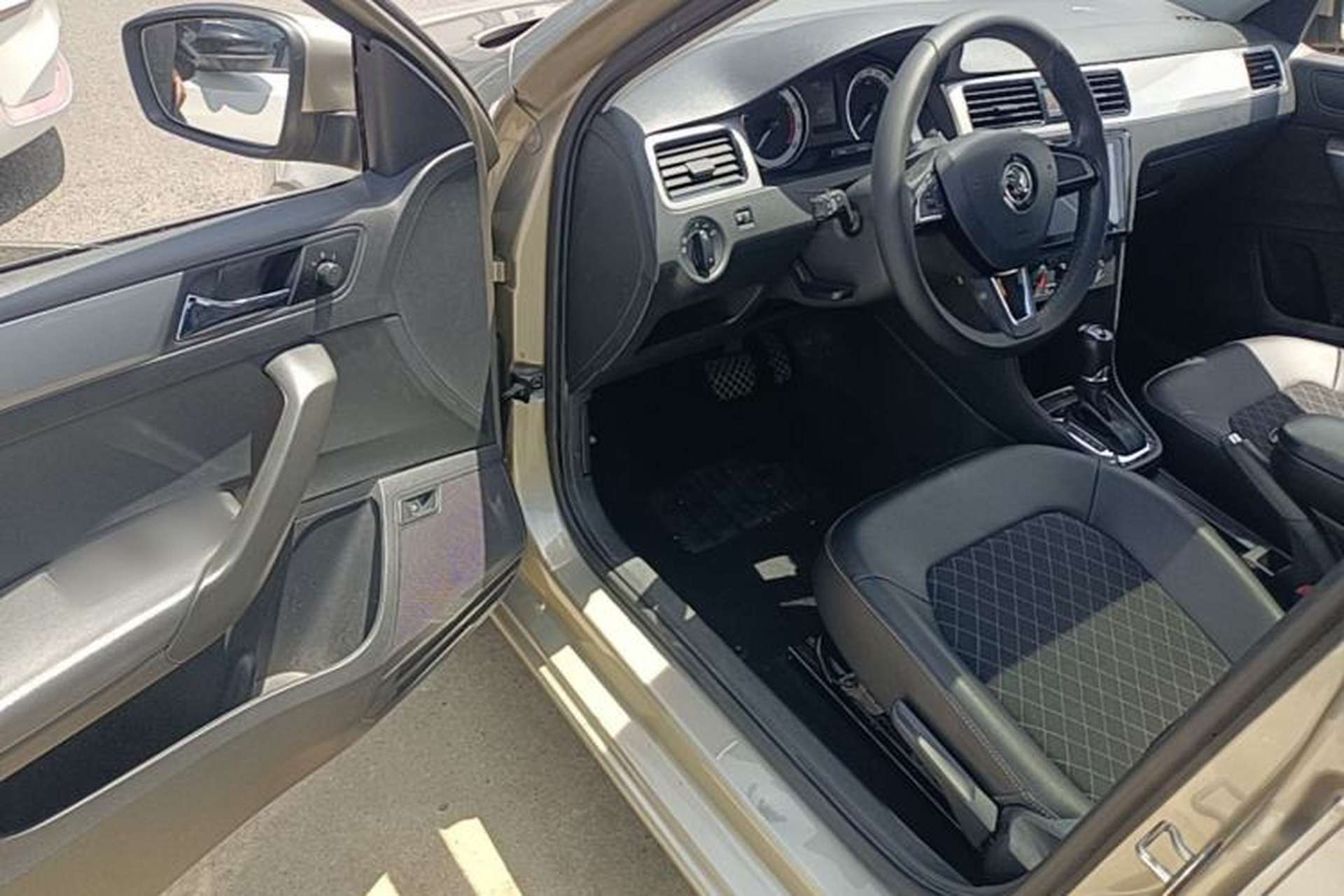 Used Skoda Rapid 2018 1.6L Automatic Comfort Edition Driver Seat