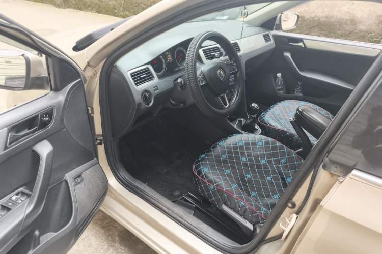 Used Skoda Rapid 2018 1.6L Manual Comfort Edition Driver Seat