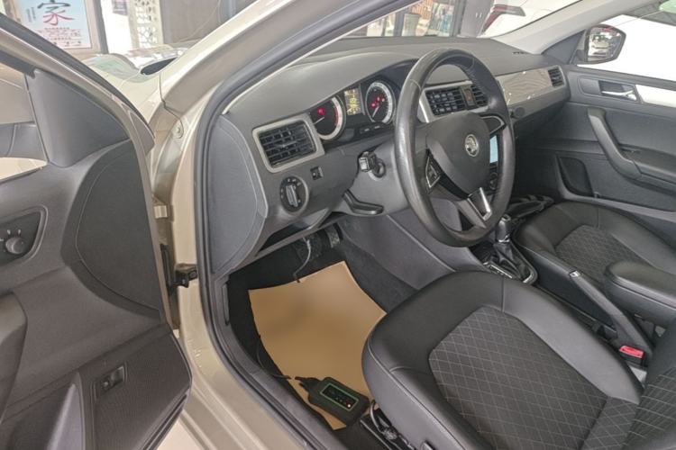 Used Skoda Rapid 2018 1.6L Automatic Comfort Edition Driver Seat