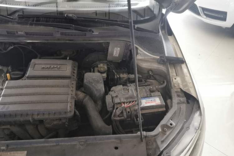 Used Skoda Rapid 2018 1.6L Automatic Comfort Edition Engine Bay Left