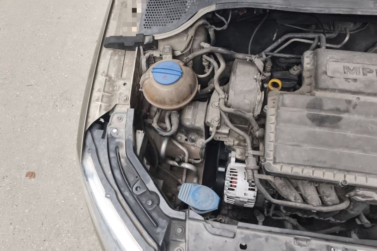 Used Skoda Rapid 2018 1.6L Manual Comfort Edition Engine Bay Right