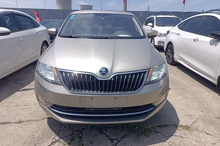 Used Skoda Rapid 2018 1.6L Automatic Comfort Edition Front