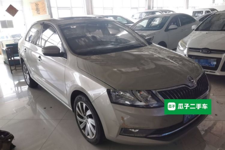 Used Skoda Rapid 2018 1.6L Automatic Comfort Edition Front Right 45 Deg