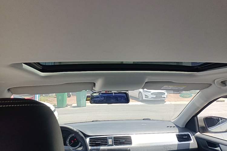 Used Skoda Rapid 2018 1.6L Automatic Comfort Edition Headliner
