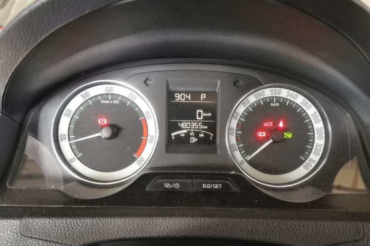 Used Skoda Rapid 2018 1.6L Automatic Comfort Edition Instrument Cluster