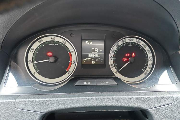 Used Skoda Rapid 2018 1.6L Manual Comfort Edition Instrument Cluster