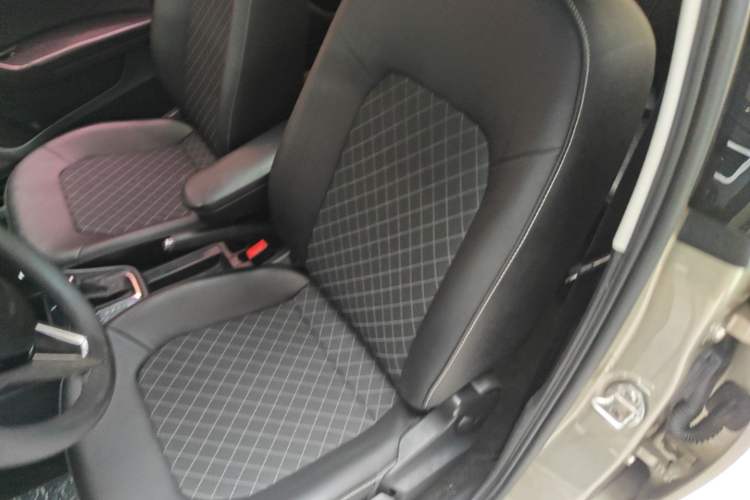 Used Skoda Rapid 2018 1.6L Automatic Comfort Edition Left Front Seat
