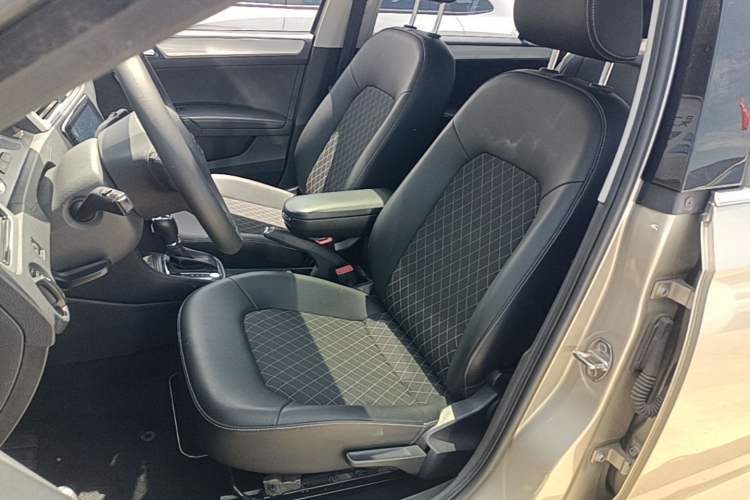 Used Skoda Rapid 2018 1.6L Automatic Comfort Edition Left Front Seat