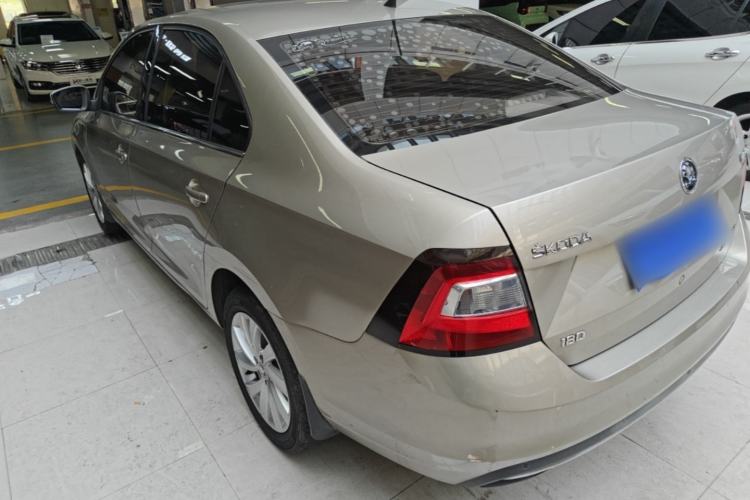 Used Skoda Rapid 2018 1.6L Automatic Comfort Edition Rear Left 45 Deg