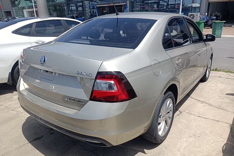 Used Skoda Rapid 2018 1.6L Automatic Comfort Edition Rear Right 45 Deg