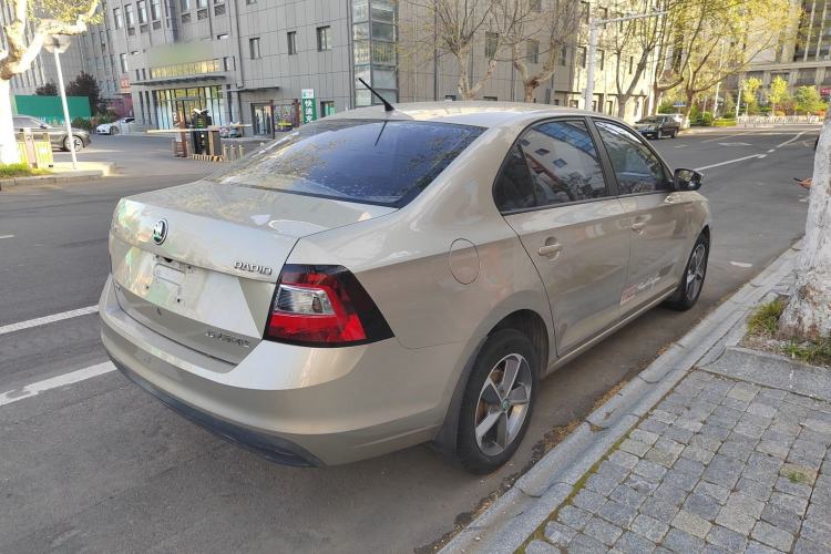 Used Skoda Rapid 2018 1.6L Manual Standard Edition Rear Right 45 Deg
