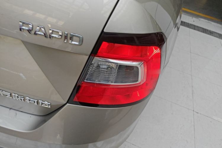 Used Skoda Rapid 2018 1.6L Automatic Comfort Edition Right Rear Taillight