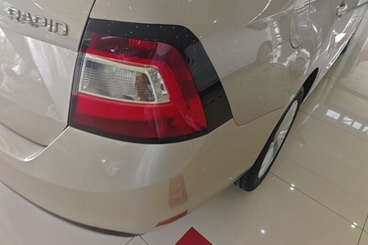 Used Skoda Rapid 2018 1.6L Automatic Comfort Edition Right Rear Taillight