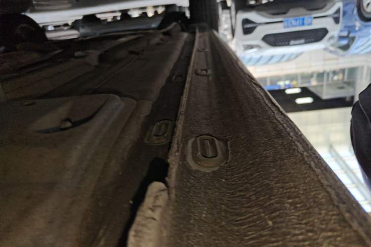 Used Skoda Rapid 2018 1.6L Automatic Comfort Edition Right Side Sill