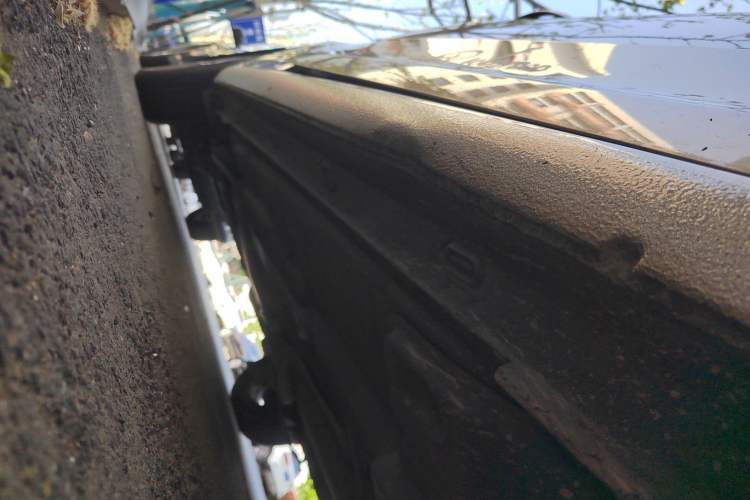 Used Skoda Rapid 2018 1.6L Manual Standard Edition Right Side Sill