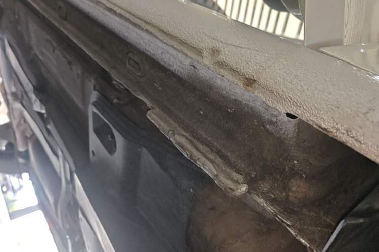 Used Skoda Rapid 2018 1.6L Automatic Comfort Edition Right Side Sill