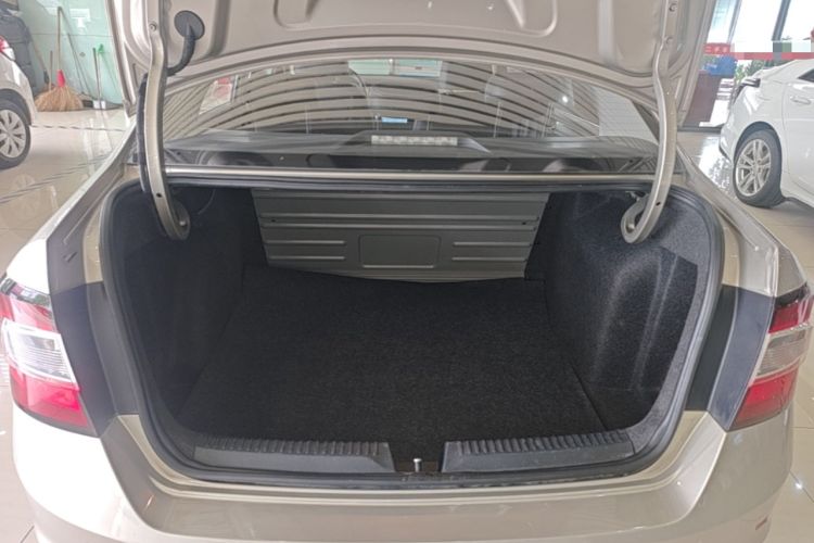 Used Skoda Rapid 2018 1.6L Automatic Comfort Edition Trunk