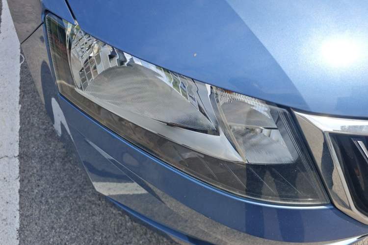 Used Skoda Rapid 2019 1.5L Manual Comfort Edition China V Standard Right Front Headlight