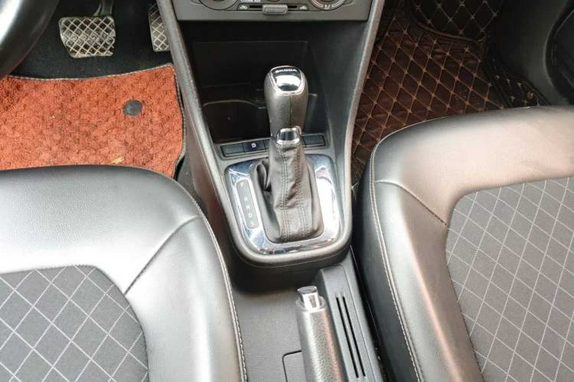Used Skoda Rapid 2019 1.5L Automatic Comfort Edition China V Standard Gear Lever