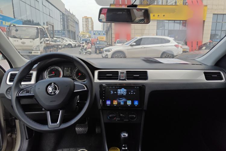 Used Skoda Rapid 2019 1.5L Automatic Comfort Edition China V Standard Center Console