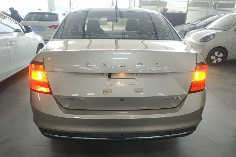 Used Skoda Rapid 2019 1.5L Automatic Comfort Edition China VI Standard Exterior 4