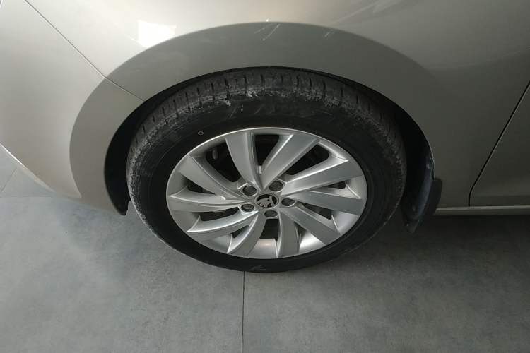 Used Skoda Rapid 2019 1.5L Automatic Comfort Edition China VI Standard Exterior 7
