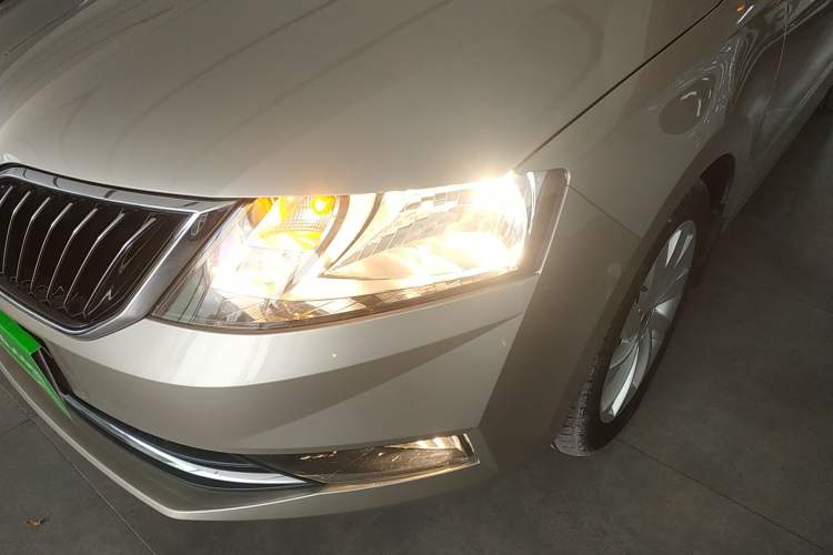 Used Skoda Rapid 2019 1.5L Automatic Comfort Edition China VI Standard Left Front Headlight