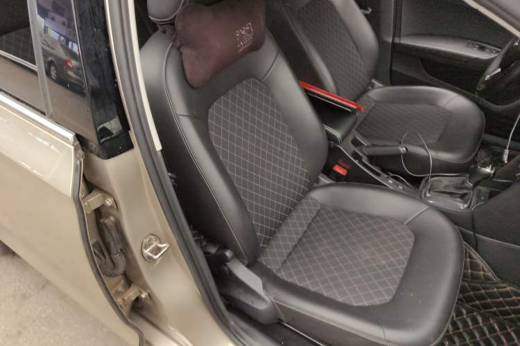 Used Skoda Rapid 2019 1.5L Automatic Comfort Edition China V Standard Right Front Seat