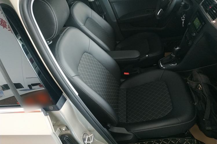 Used Skoda Rapid 2019 1.5L Automatic Comfort Edition China VI Standard Right Front Seat