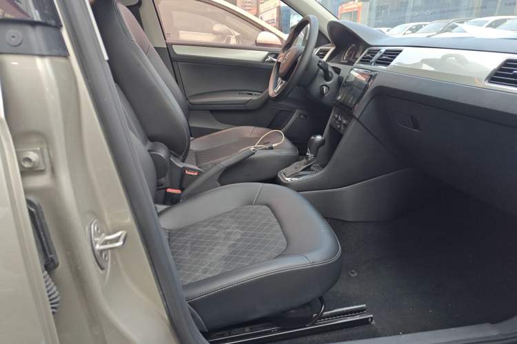 Used Skoda Rapid 2019 1.5L Automatic Comfort Edition China V Standard Right Front Seat