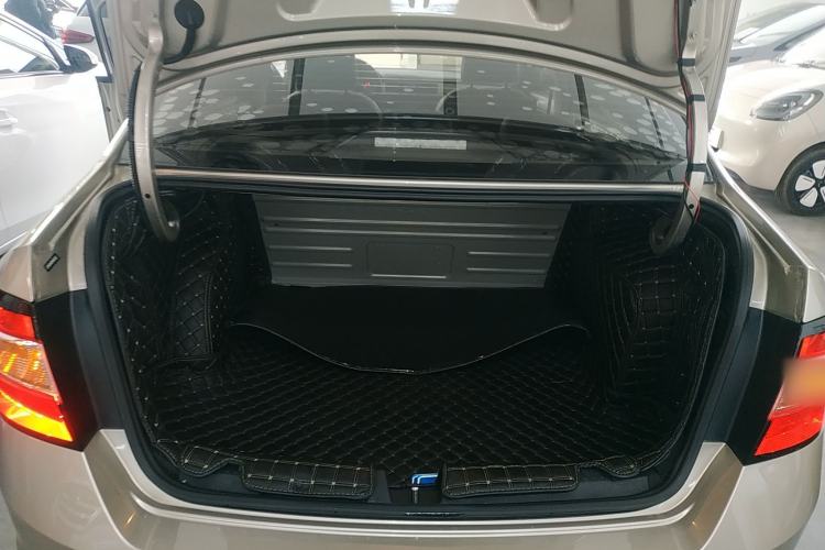 Used Skoda Rapid 2019 1.5L Automatic Comfort Edition China VI Standard Trunk