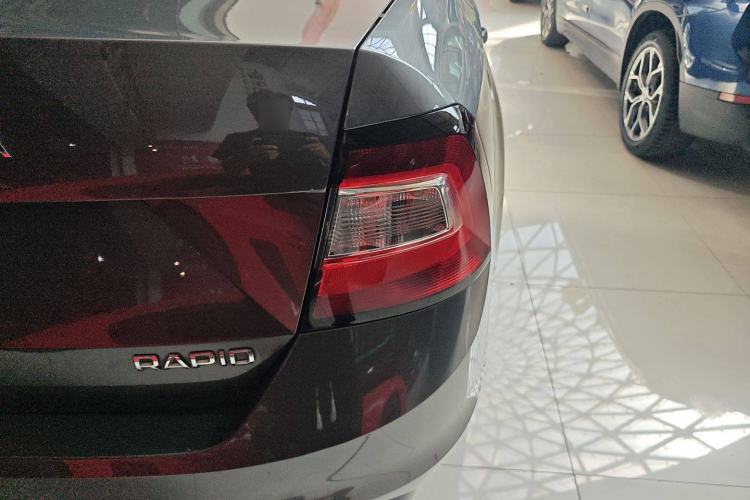 Used Skoda Rapid 2019 1.5L Automatic Comfort Edition China V Standard Right Rear Taillight