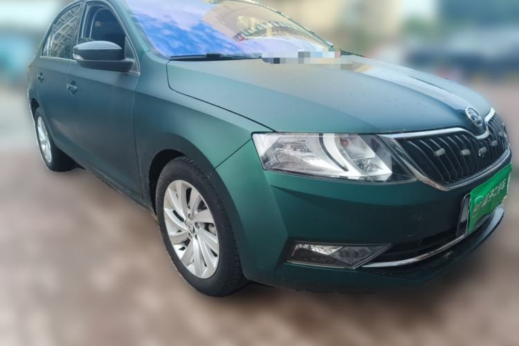 Used Skoda Rapid 2019 1.5L Automatic Comfort Edition China VI Standard Front Right 45 Deg