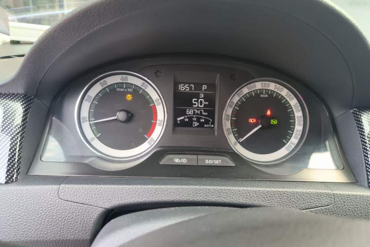 Used Skoda Rapid 2019 1.5L Automatic Comfort Edition China VI Standard Instrument Cluster