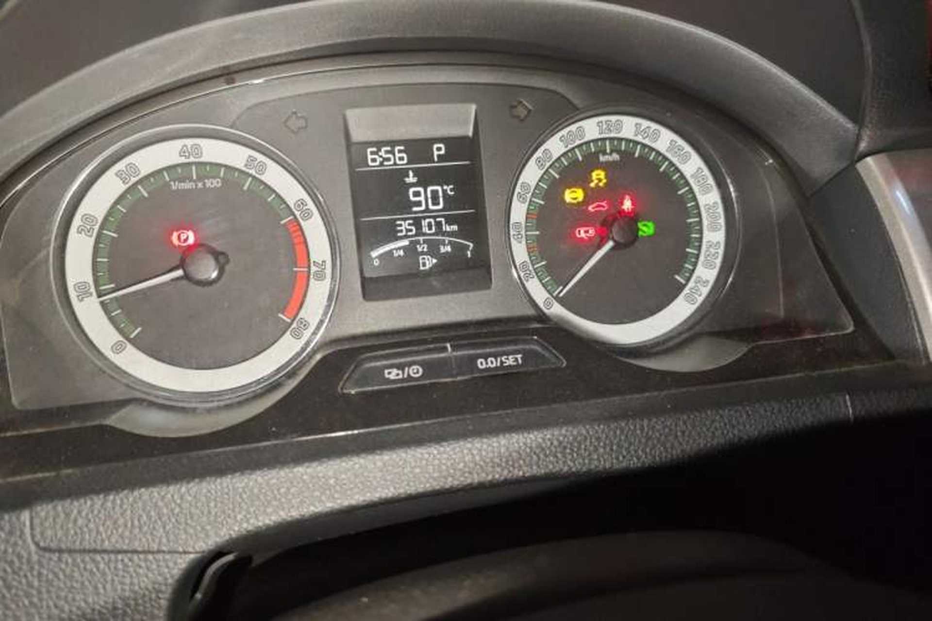 Used Skoda Rapid 2019 1.5L Automatic Comfort Edition China V Standard Odometer Close Up