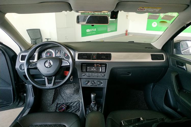 Used Skoda Rapid 2019 1.5L Automatic Comfort Edition China V Standard Center Console