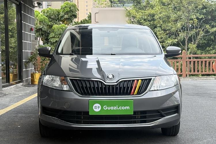 Used Skoda Rapid 2019 1.5L Automatic Standard Edition Exterior 9