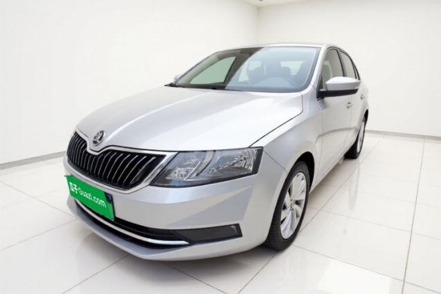 Skoda Rapid 2019 1.5L Automatic Comfort Edition China VI Standard usado