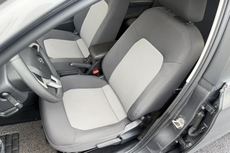 Used Skoda Rapid 2019 1.5L Automatic Standard Edition Interior 4