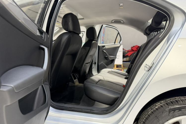 Used Skoda Rapid 2019 1.5L Manual Comfort Edition China VI Standard Interior 6