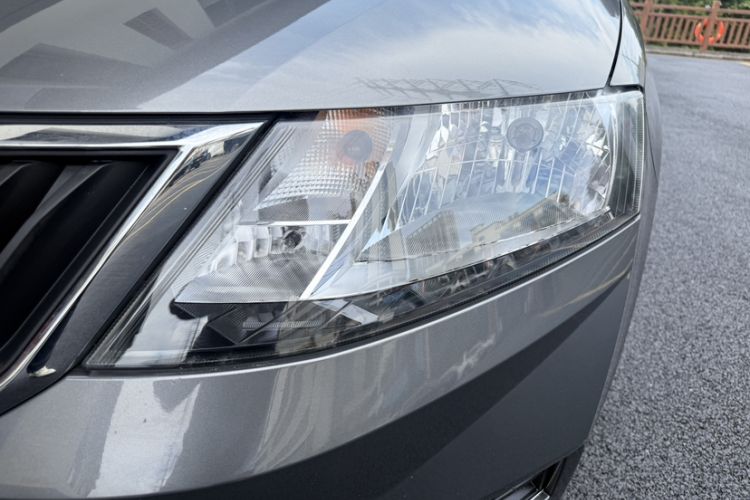 Used Skoda Rapid 2019 1.5L Automatic Standard Edition Left Front Headlight
